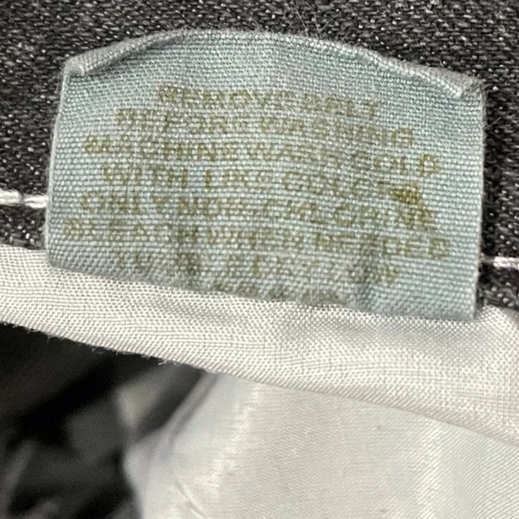 Classic Black Straight Leg Jeans for Women - Picture 9 of 16